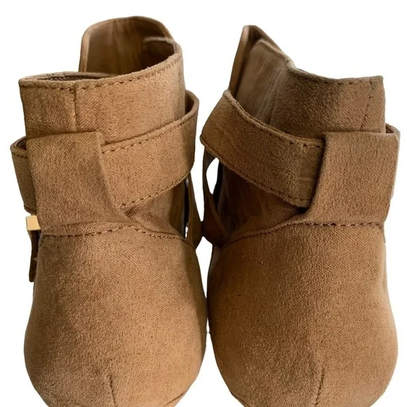 𝅺FOREVER 21 Slip-on Heels, 7 - Picture 5 of 10